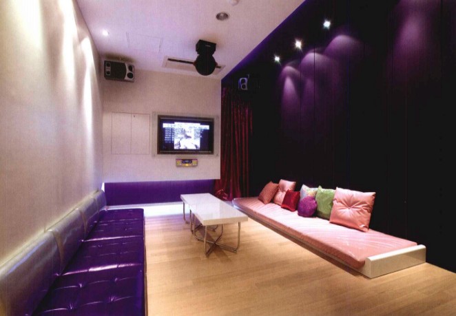 一個活力四射的空間——六月貴族KTV