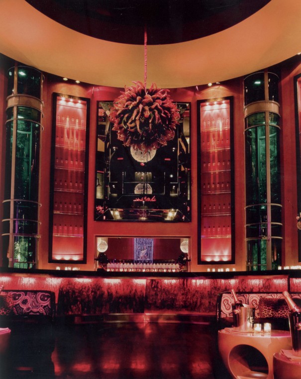 SET酒吧設(shè)計——以現(xiàn)代、時尚、絢麗為主題