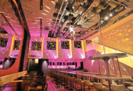 扎魯休閑酒吧 時(shí)尚與音樂的潮流地