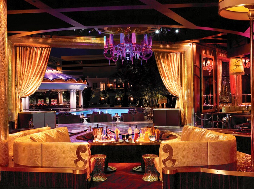 酒吧室內(nèi)空間限定