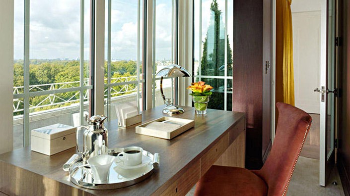 感受英式奢華會所設計 倫敦多切斯特私人會所