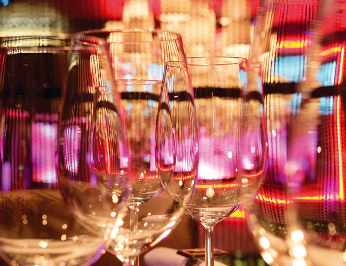 新藝術(shù)風(fēng)格酒吧設(shè)計