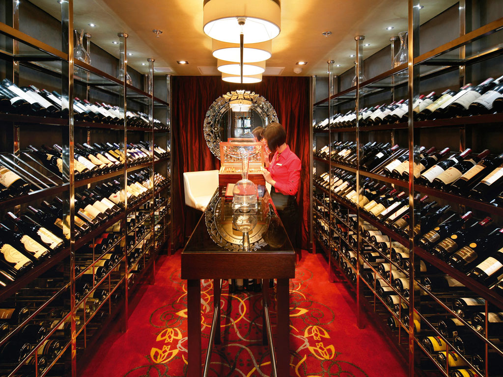 新藝術(shù)風(fēng)格酒吧設(shè)計